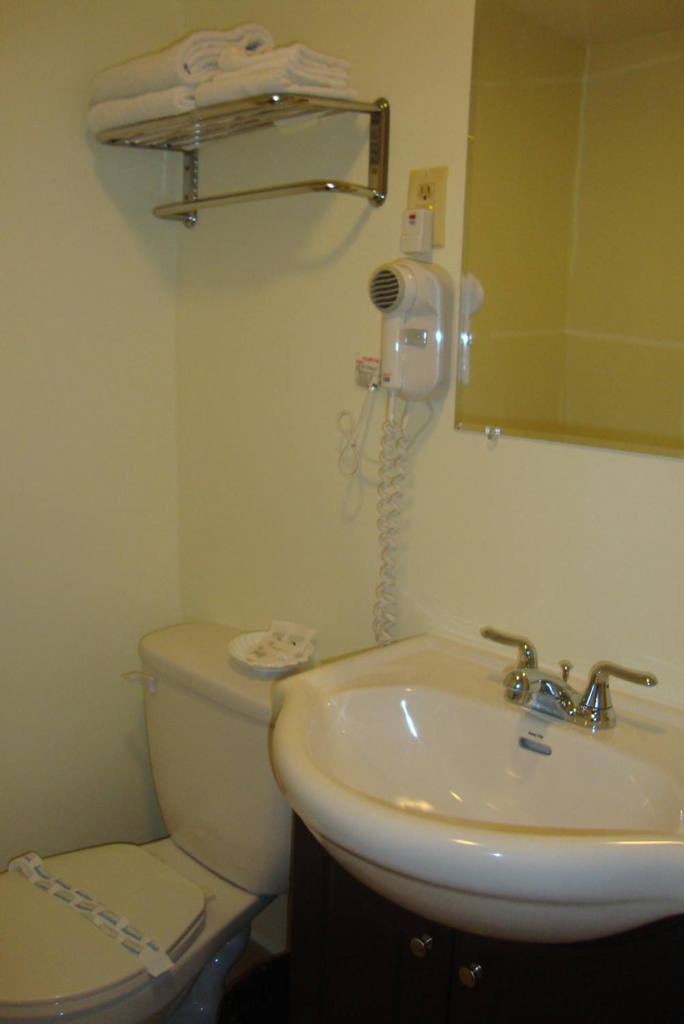 Royal Napanee Inn Greater Napanee Luaran gambar